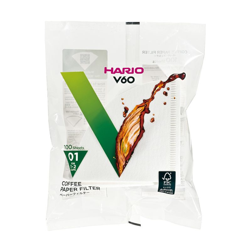 Hario V60 storlek 1 kaffefilter i papper förpackning - 100 ark med vit bakgrund