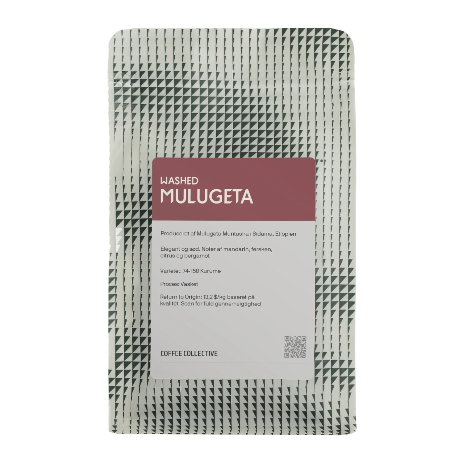 En påse Coffee Collective "Washed Mulugeta" kaffe från Sidama, Etiopien, med svartvit geometrisk design och rödbrun etikett.