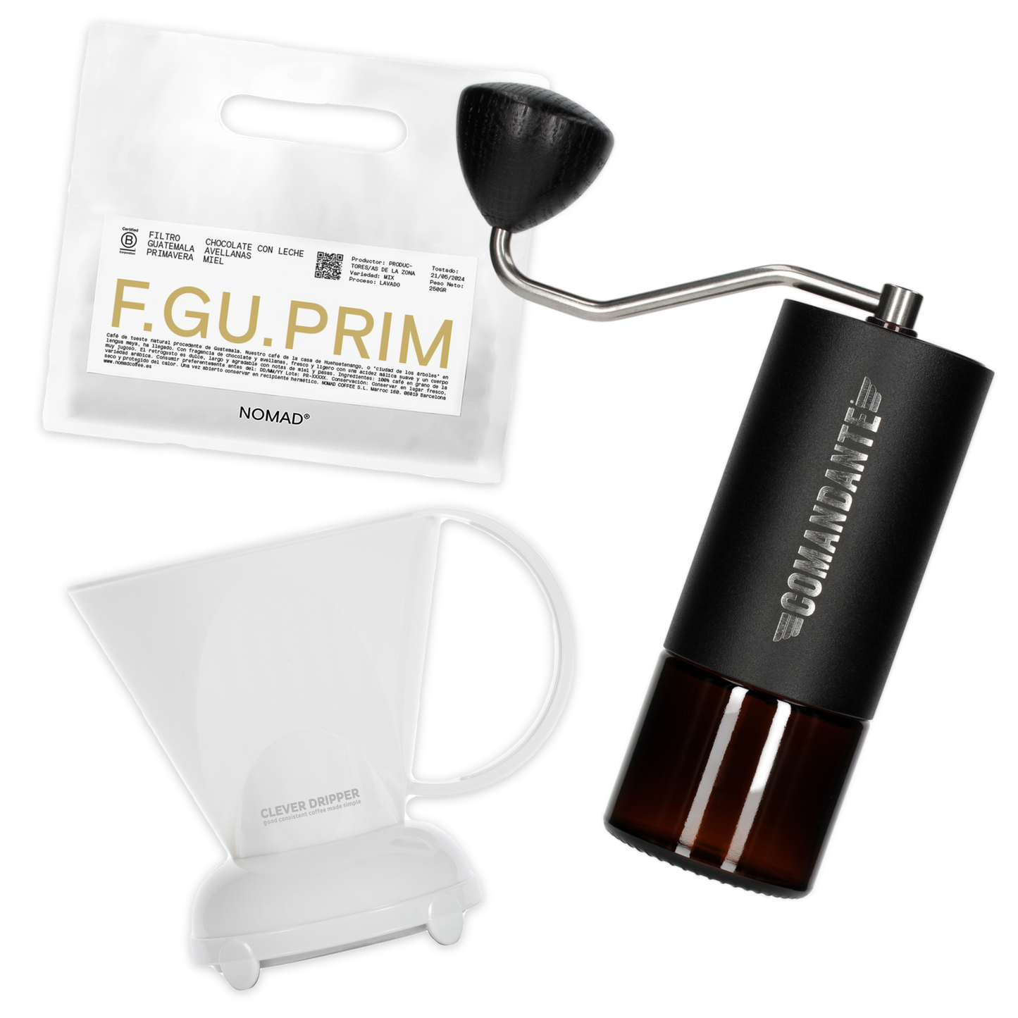 Comandante kaffekvarn, Clever dripper och kaffeförpackning na vit bakgrund