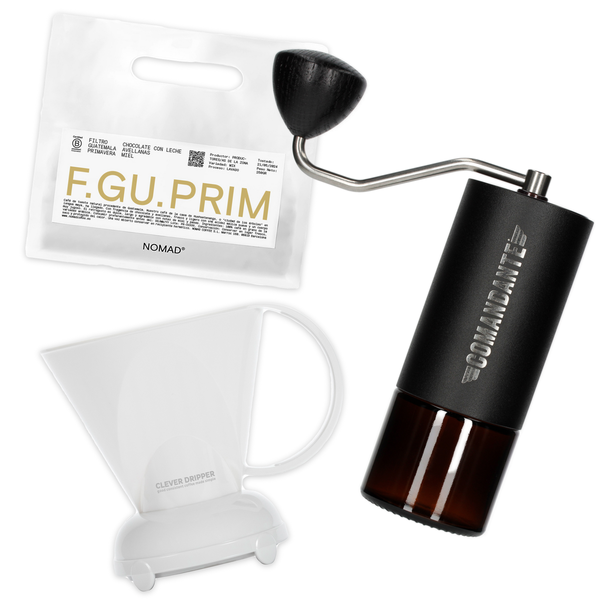 Comandante kaffekvarn, Clever dripper och kaffeförpackning na vit bakgrund