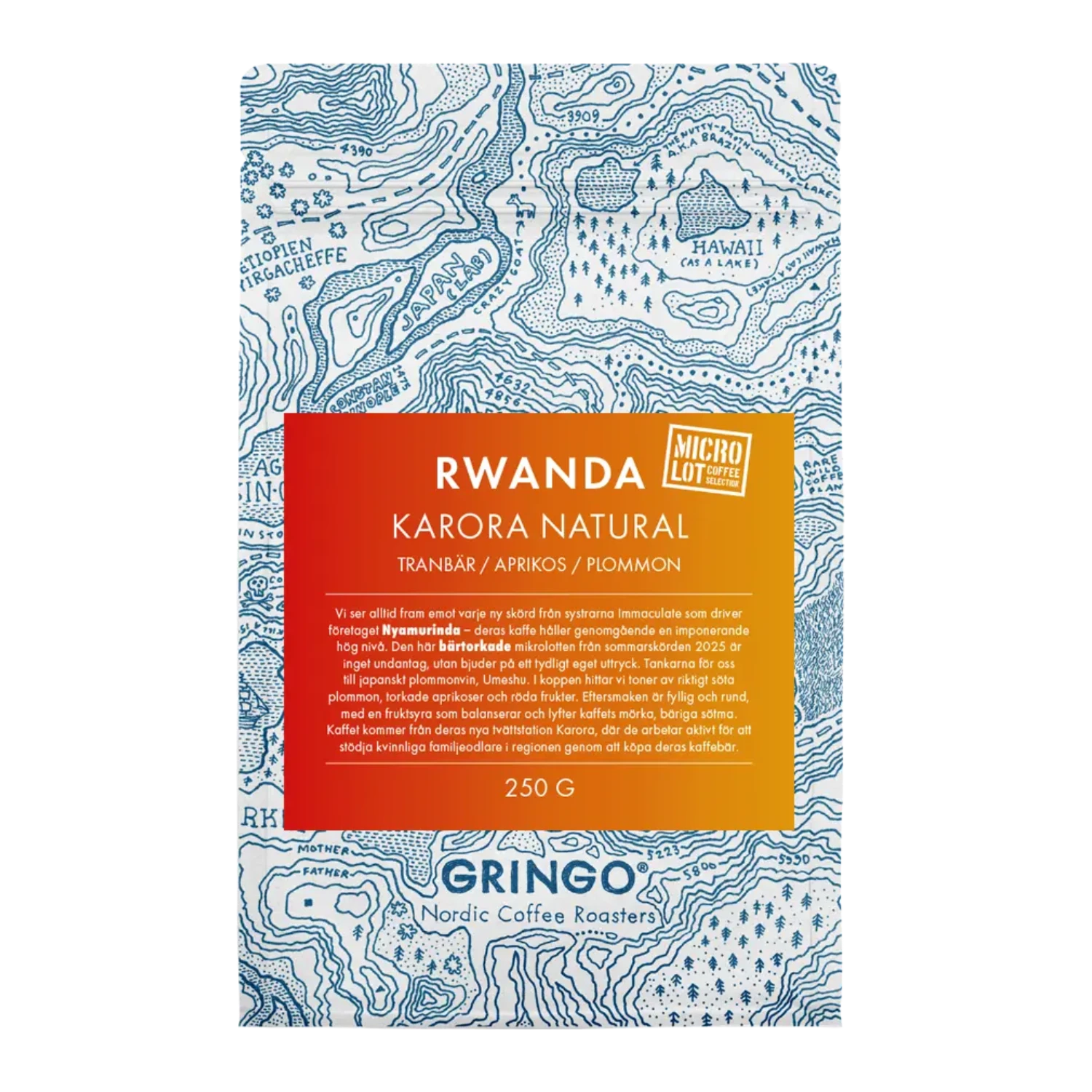 En 250g påse Rwanda Karora kaffe med en blåvit topografisk kartdesign och en livfull röd-gul gradientetikett med smaknoter av tranbär, aprikos och plommon.