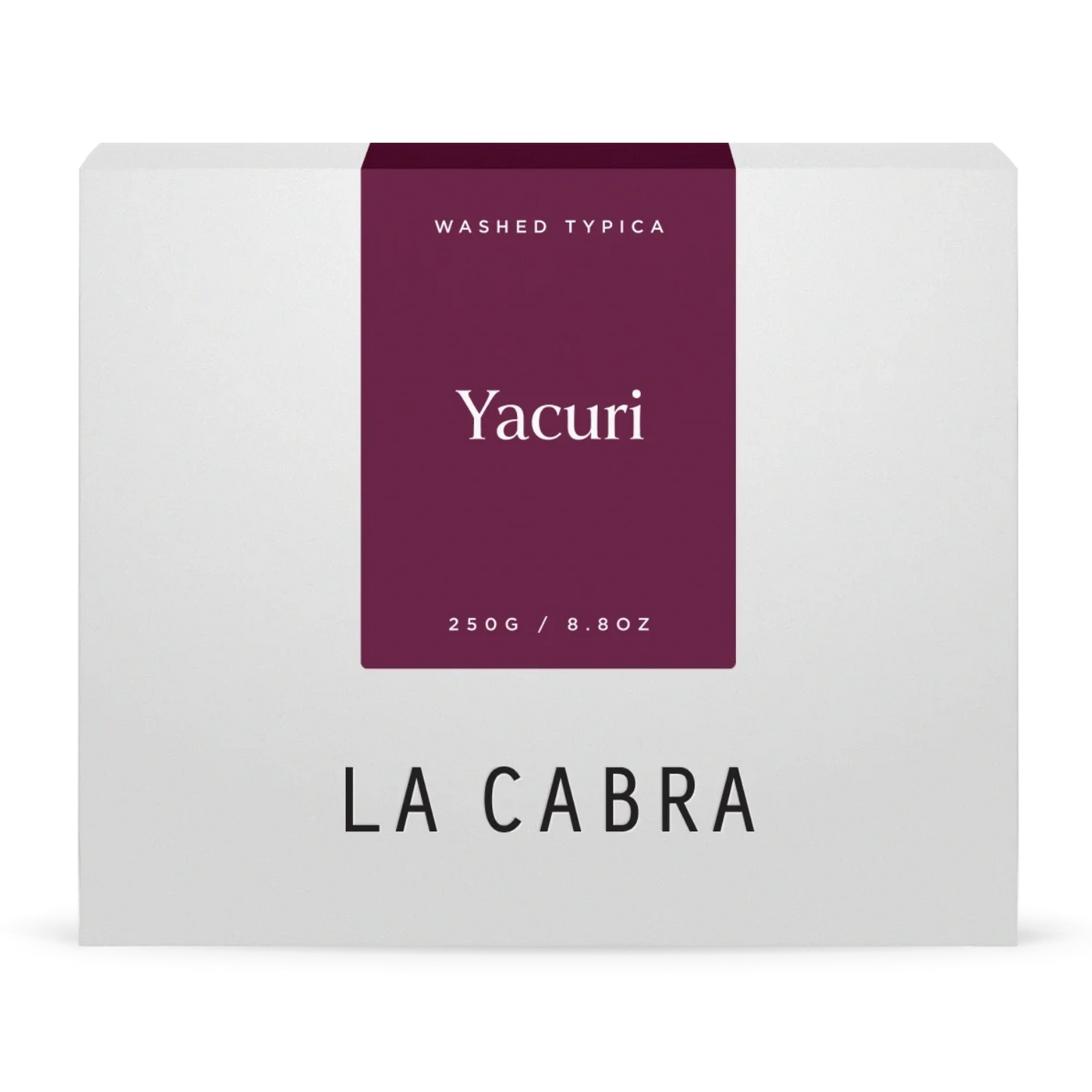 La Cabra "Yacuri" kaffeförpackning med vit bakgrund och vinröd etikett.