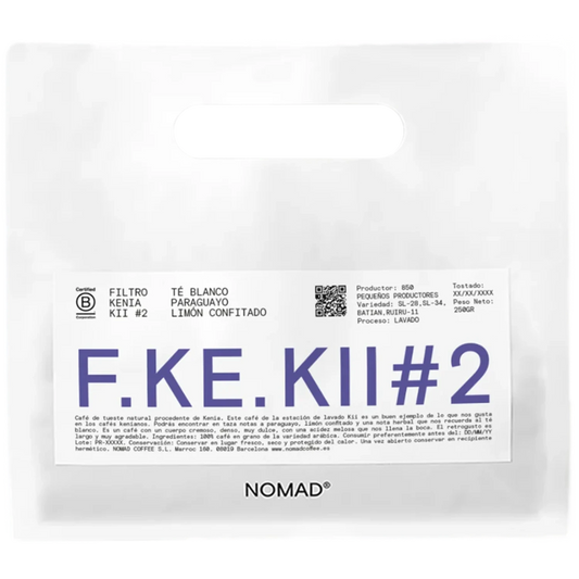 Vit Nomad Coffee-påse Kenia KII #2 Filter 250g med stor blå F.KE.KII#2-text