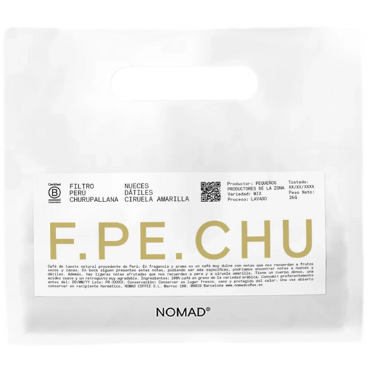 Vit Nomad Coffee-påse Peru Churupallana Filter 250g med stor blå F.PE.CHU-text