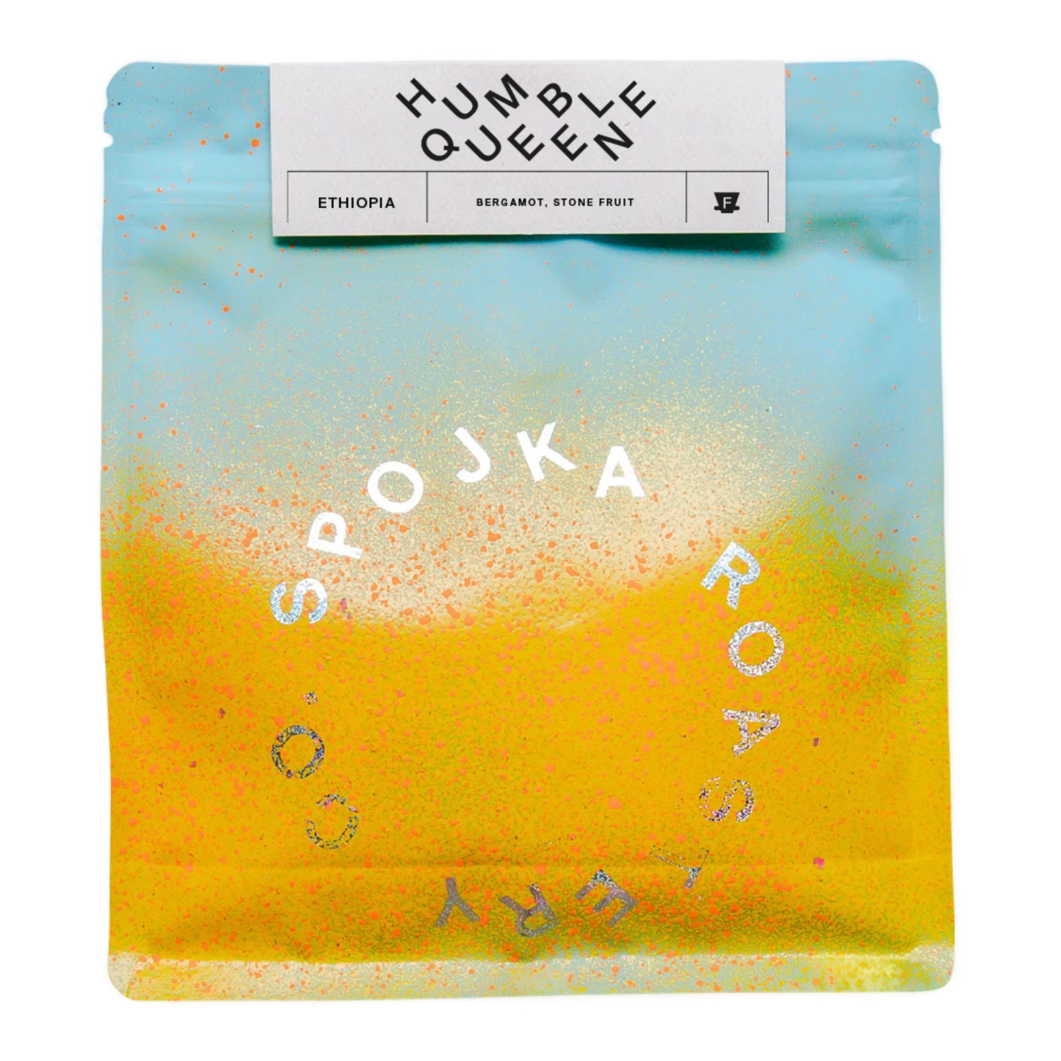 Förpackat kaffe ”Humble Queen” från Spojka Roastery på en gradientbakgrund.