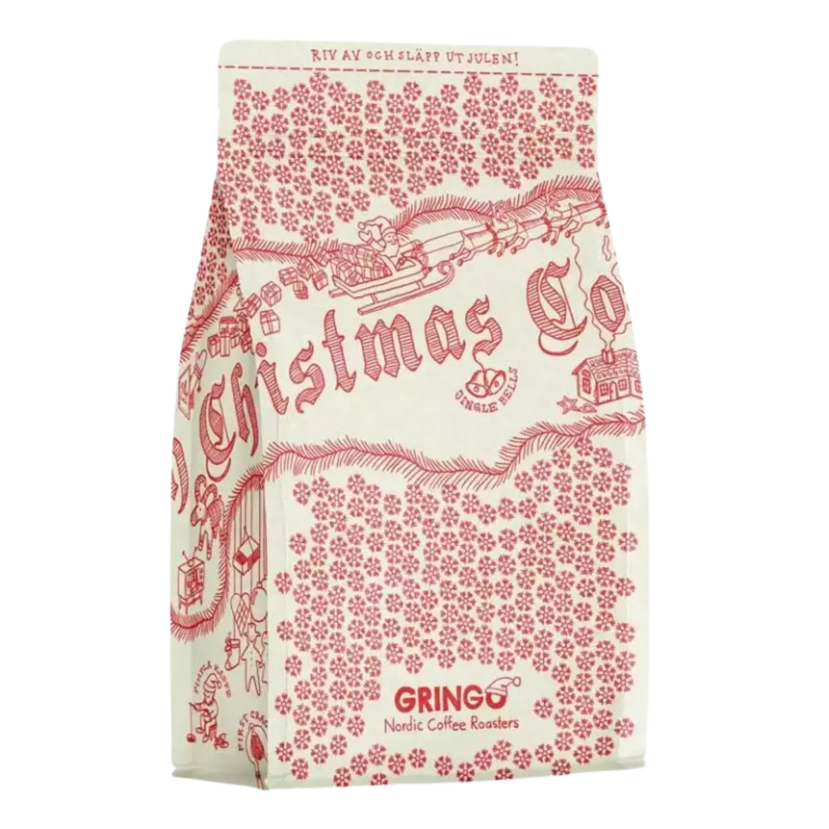 En påse svenskt julkaffe med ett rött och krämvitt mönster med illustrationer av en släde, ren och snöflingor, på en vanlig vit bakgrund.