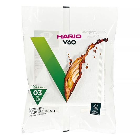 Hario V60 storlek 3 kaffefilter i papper förpackning - 100 ark med vit bakgrund