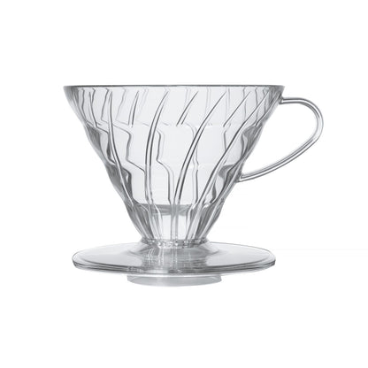 Hario V60-02 genomskinlig kaffedripper i plast på vit bakgrund